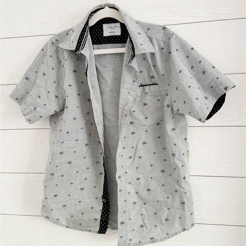 Level Ten Button up